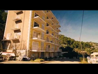 LES BOLOSS : BANDE ANNONCE OFFICIELLE VF (Inbetweeners, le film)