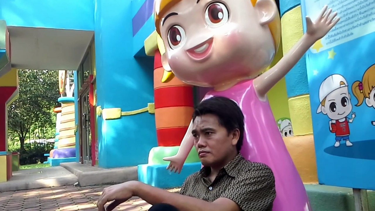 อย่าไปรักเขาเลย [Official MV] - แร็ปเอก