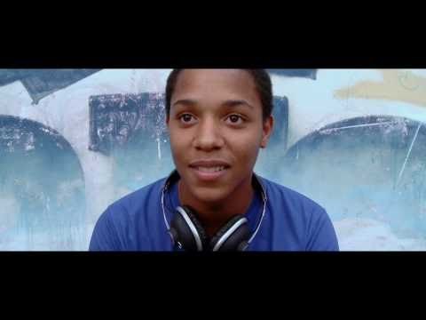 MON PERE EST FEMME DE MENAGE, et toi ton père, il fait quoi ?