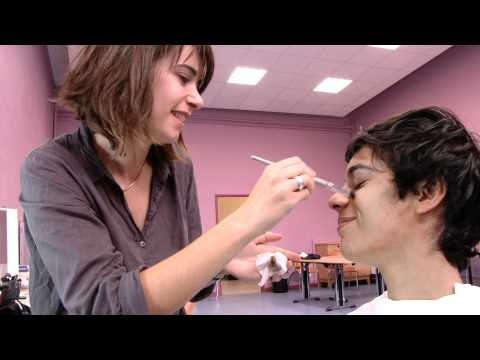 MON PERE EST FEMME DE MENAGE, et toi tes potes ils font quoi ?