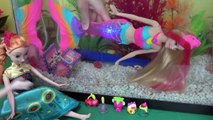 SHOPKINS Hunt Underwater! ELSA & ANNA toddlers Play and Ride on Barbies the Mermaids R