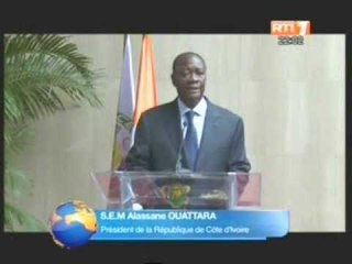 Le Chef de l'Etat de retour à Abidjan dresse le bilan de son séjour à Paris et au Sénégal
