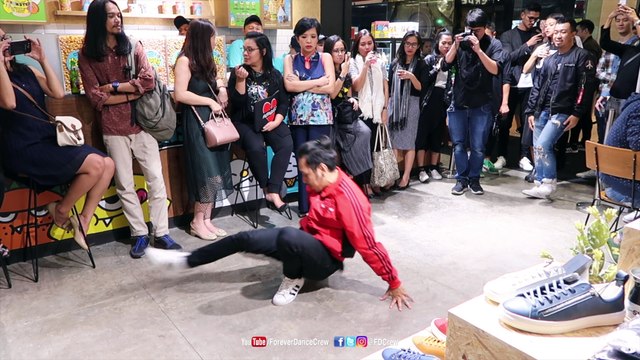 FLASHMOB INDONESIA FLASHMOB DANCE INDONESIA PROJECT X PLAZA INDONESIA