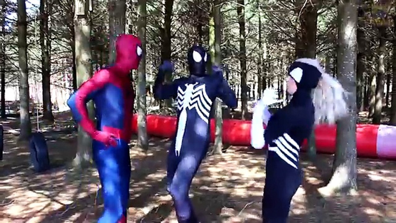 Spiderman Loses His Mask! w  Frozen Elsa, Pink Spidergirl, Bubble Gum & Joker! Funny Superheroes  )