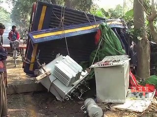পাবনায় নিয়ন্ত্রণ হারিয়ে ট্রাক উল্টে নিহত ৩