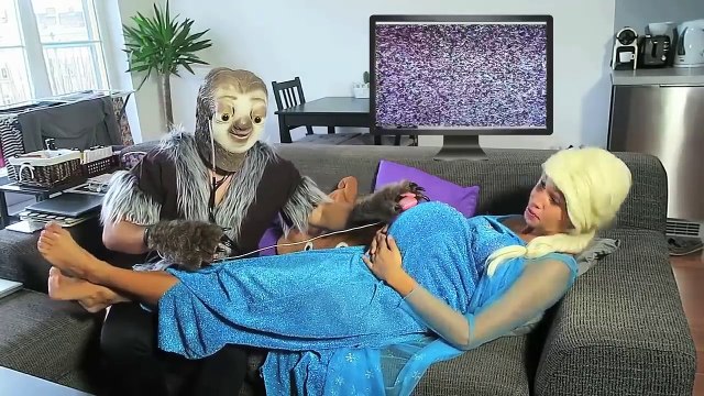 Pregnant Frozen Elsa vs Spiderman Doctor vs Peppa Pig Bad Baby w/ Joker Funny Superhero