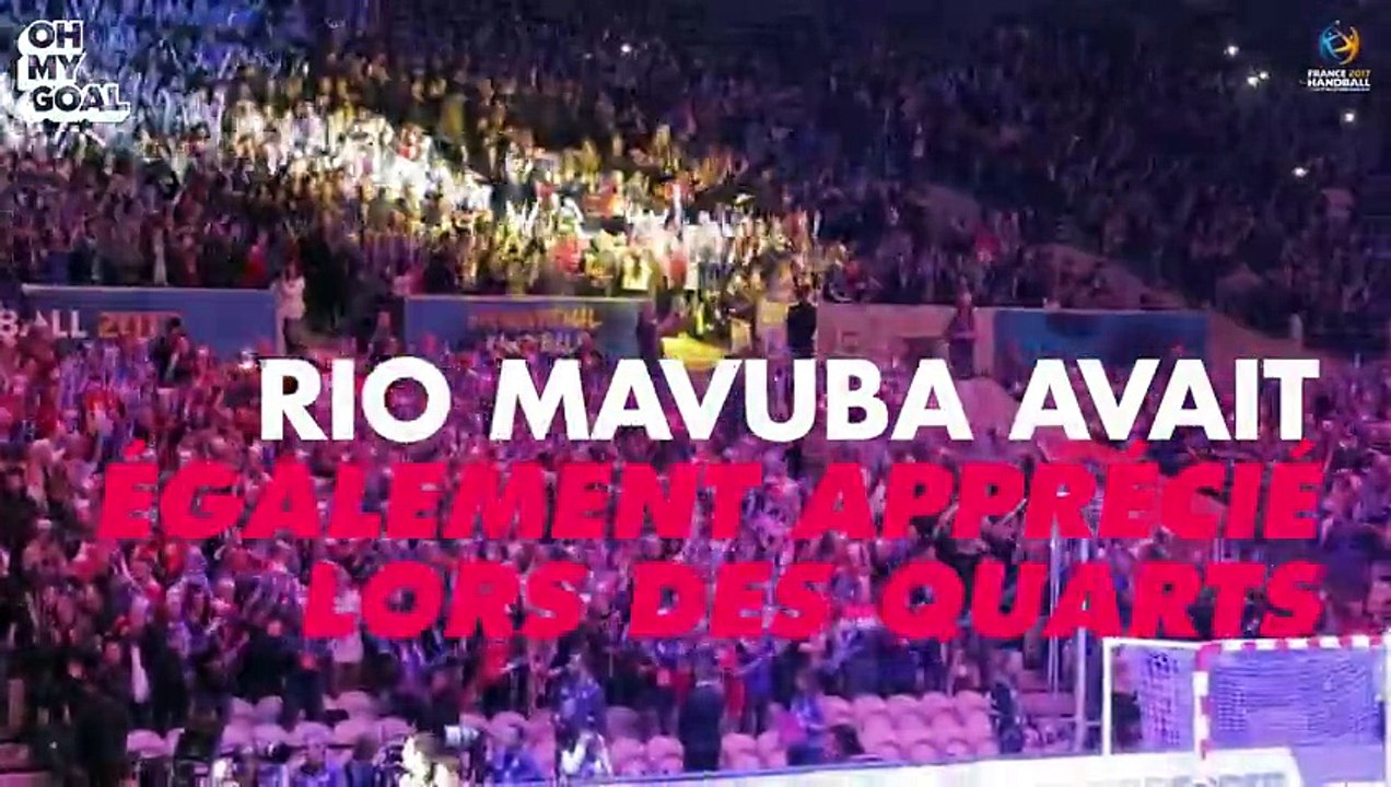 Lucas Moura et Rio Mavuba, premiers supporters de l'équipe de France de handball au Mondial 2017