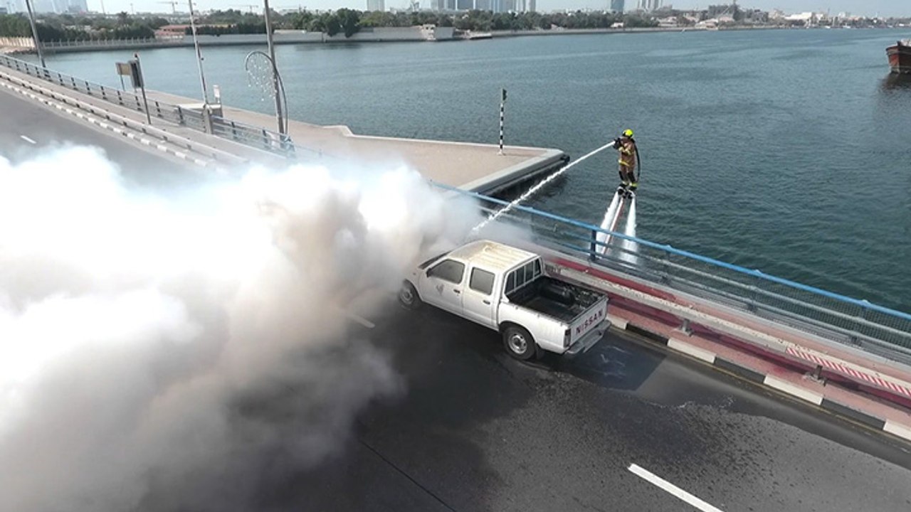 Les pompiers de Dubaï interviennent en Jet Ski