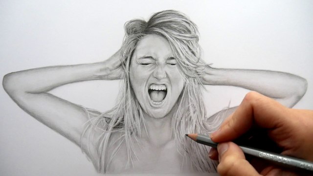 Drawing and shading small details with Caran d'ache graphite pencils | Emmy Kalia