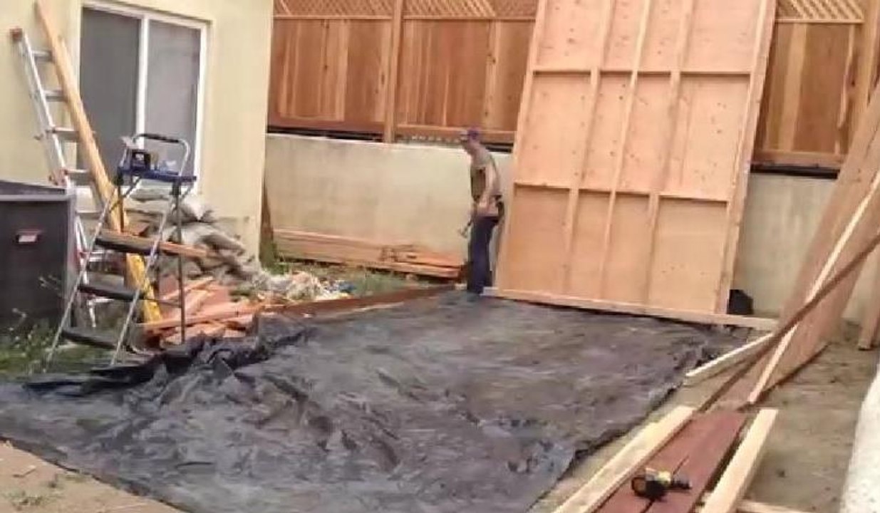 Çocuklarını eşiyle bırakan anne tatilden geldiğinde şoke oldu