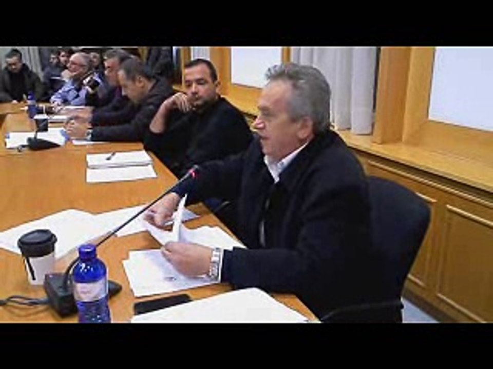 Σε ειδική συνεδρίαση του δημοτικού συμβουλίου μ...