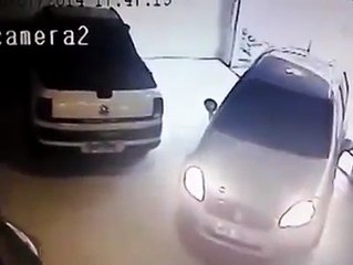 Oh my goodness  Parents must pay full attention to children! 