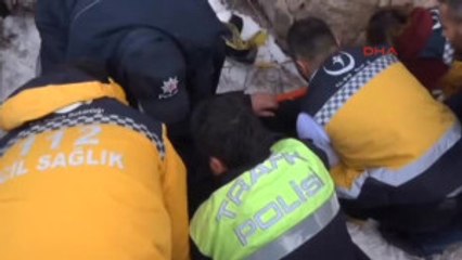 Kaza Raporu Tutan Polise, Otomobil Çarptı