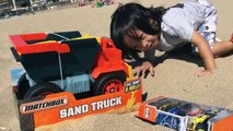 Toy Trucks - Matchbox Beach Playtime - Matchbox Sand Truck Dump Truck - Matchbox Beach Rescue 5 Pack