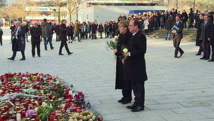 Merkel und Hollande besuchen Anschlagsort in Berlin