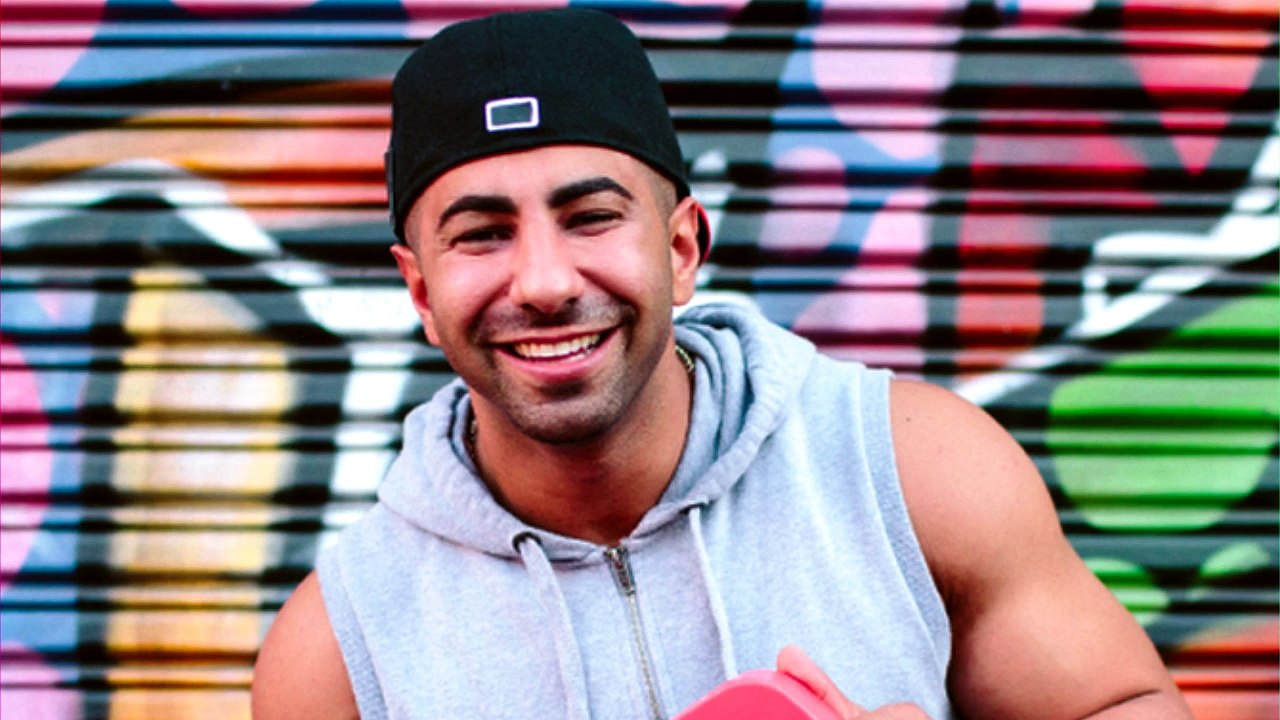 Top 10 Richest Youtube Vloggers Of 2016 - QuickTops