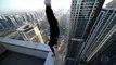 Homem da Russia desafia a morte escalando prédios mais altos do mundo