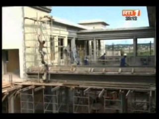 Le 1er Ministre visite le chantier de construction de l'hôpital Catholique St Joseph de Yamousoukro