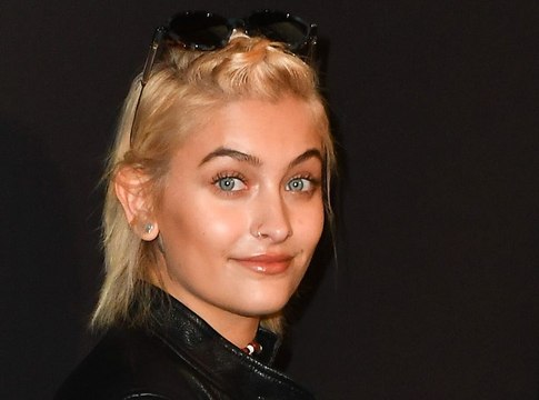 Paris Jackson se considère comme noire : La fille de Michael Jackson attaquée violemment