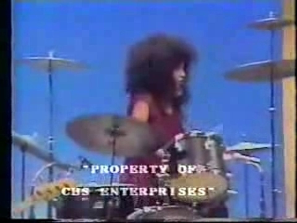 Chaka Khan Plays Drums