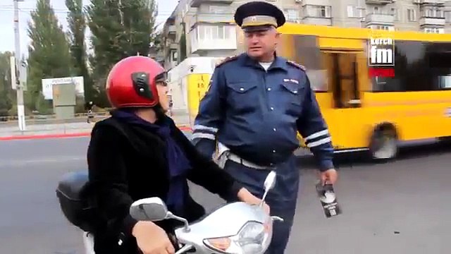 Автоприколы Бабка жжот!!! Авто приколы 2014