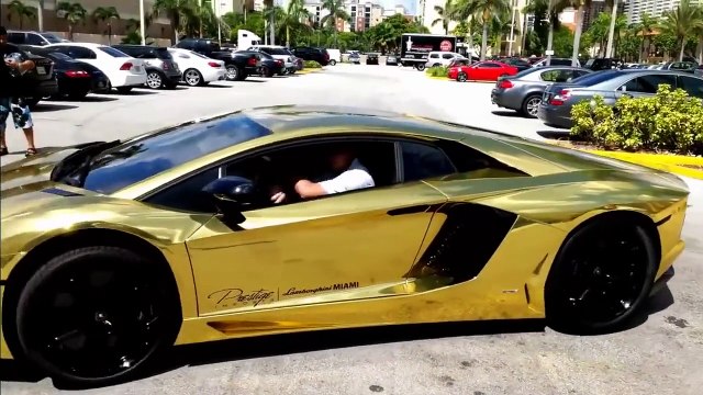 Woww!! DAHSYAT mobil DILAPISI EMAS ini Pertama Dunia loh Lamborghini Aventador LP700-4 Lamborghini Veneno , pameran Lamborghini Dubai 2015