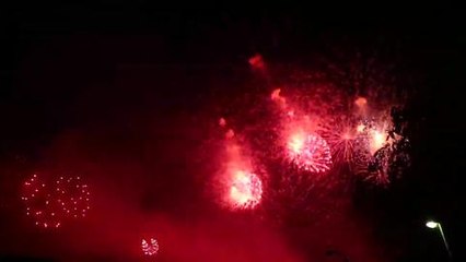 Feu d'artifice du lac Kir de Dijon : le bouquet final en video...