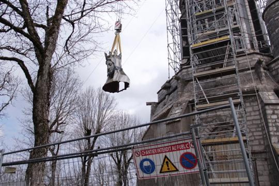 La Vierge redescend sur...