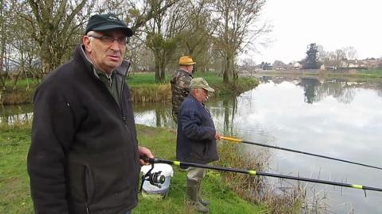 A la peche dans la Seille a la...