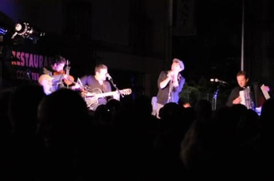 Yves Jamait en concert improvisé