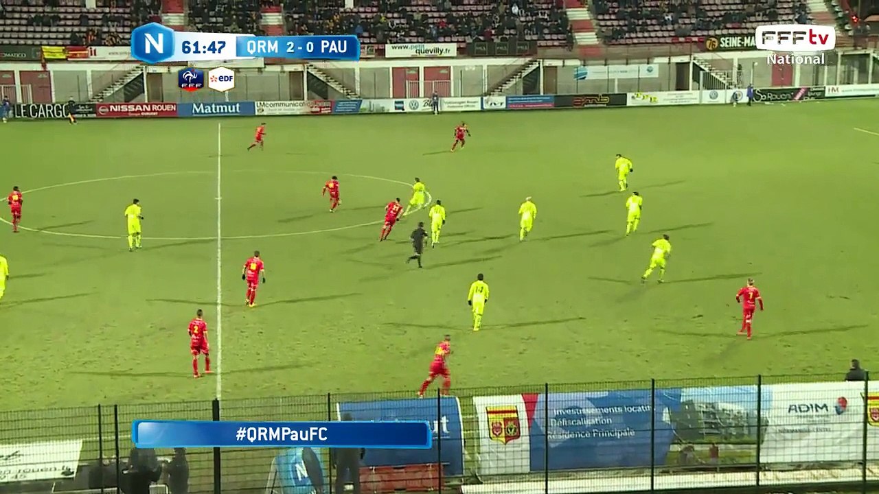 Succession de 3 frappes de J-P.Mendy contrées par le poteau et par la défense, c'est du billard !!