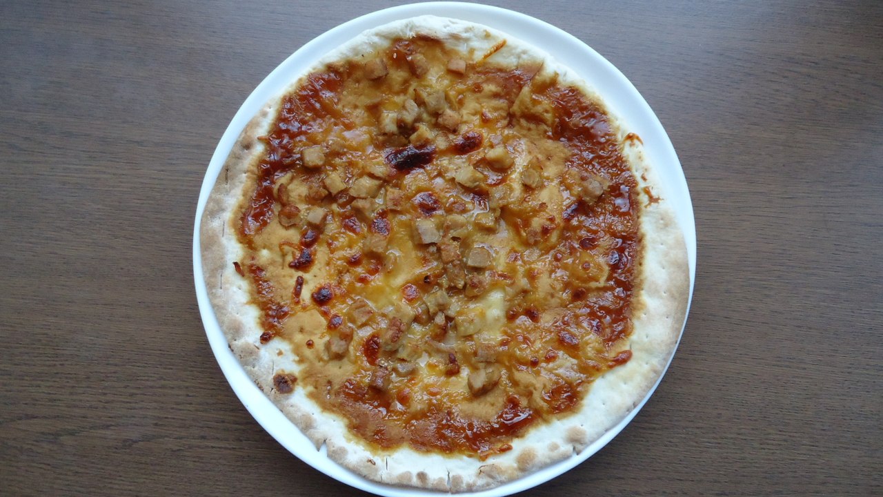 Teriyaki chicken pizza Japanese food 照り焼きチキンピザ