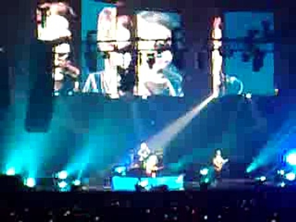 Muse - Guiding Light - Liévin Stade Couvert Régional - 10/31/2009