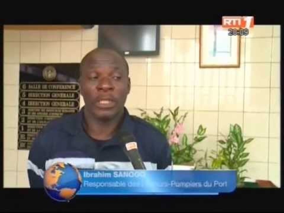 Visite du Port d'Abidjan par le ministre du commerce extérieur du Québec en présence de G. Touré