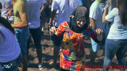 danse dancing muslim with scarf avec hijab