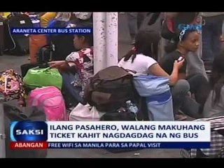 Saksi: Bus terminals at airport, puno na ng mga pasahero