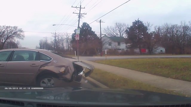 Ce conducteur a eu très très chaud au fesses!