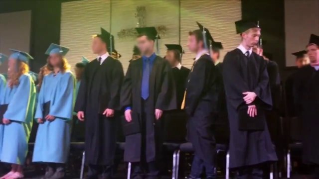 Des gros FAIL au moment de fêter le diplôme - Compilation