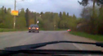 Quand tu t'endors au volant et que tu finis contre un poteau électrique