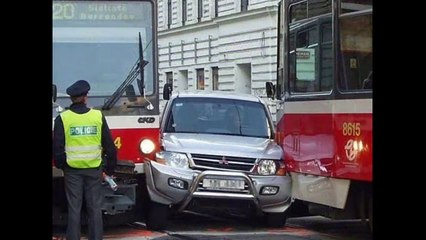 Worst Women Drivers in the World Viral Video Compilation 2017