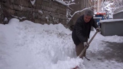 Hakkari'de 103 Köy ve 247 Mezra Yolu Ulaşıma Kapandı 2-