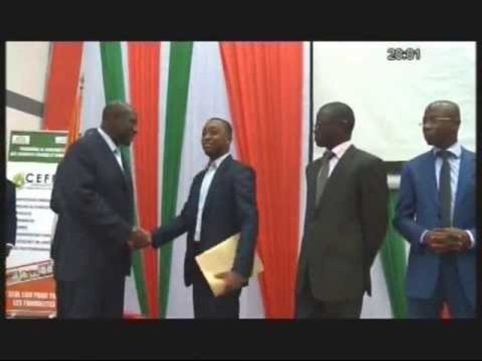 Duncan préside la cérémonie de remise des fichiers des présouscripteurs aux promoteurs immobiliers