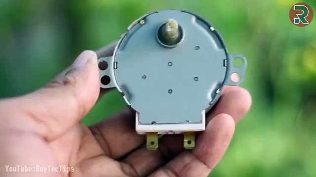 Hand Held 110v - 220v AC POCKET Emergency POWER GENERATOR - Mobile Charger