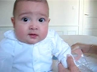 Besos a los tios Chris y Andy