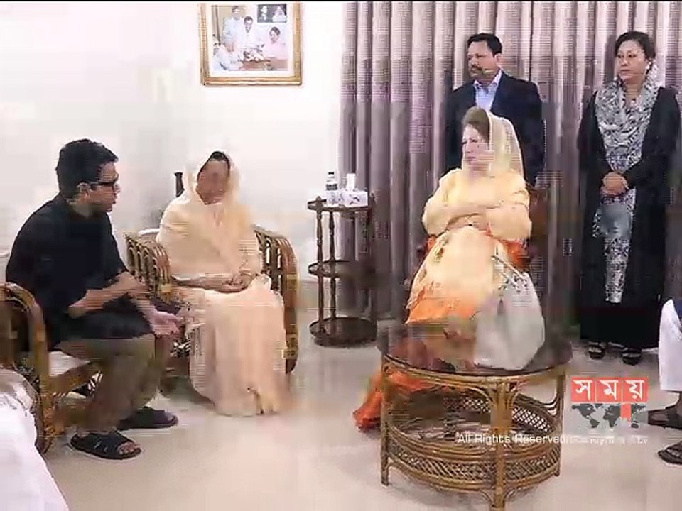 প্রয়াত সাবেক মন্ত্রীর বাসায় গেলেন খালেদা জিয়া