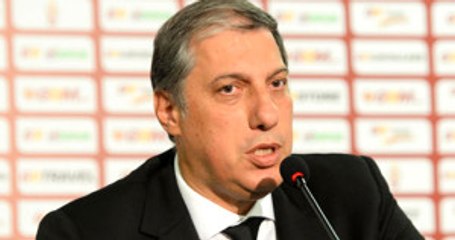 Galatasaray Yöneticisi Nazifoğlu: Podolski Gitmek İstemiyor