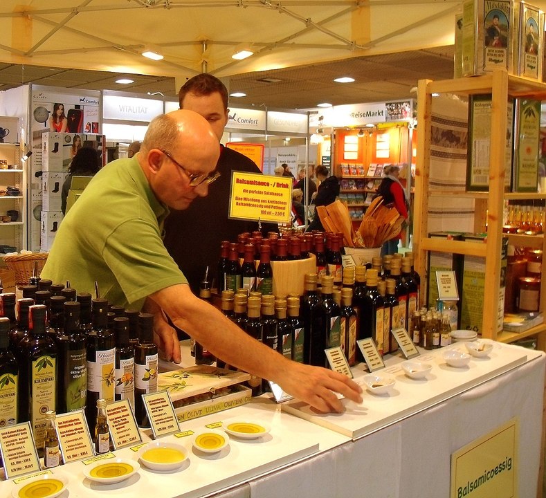 Bestes Natives Olivenöl Extra  von Kreta gibt es am Messestand bei ELIA-Gutes von Kreta