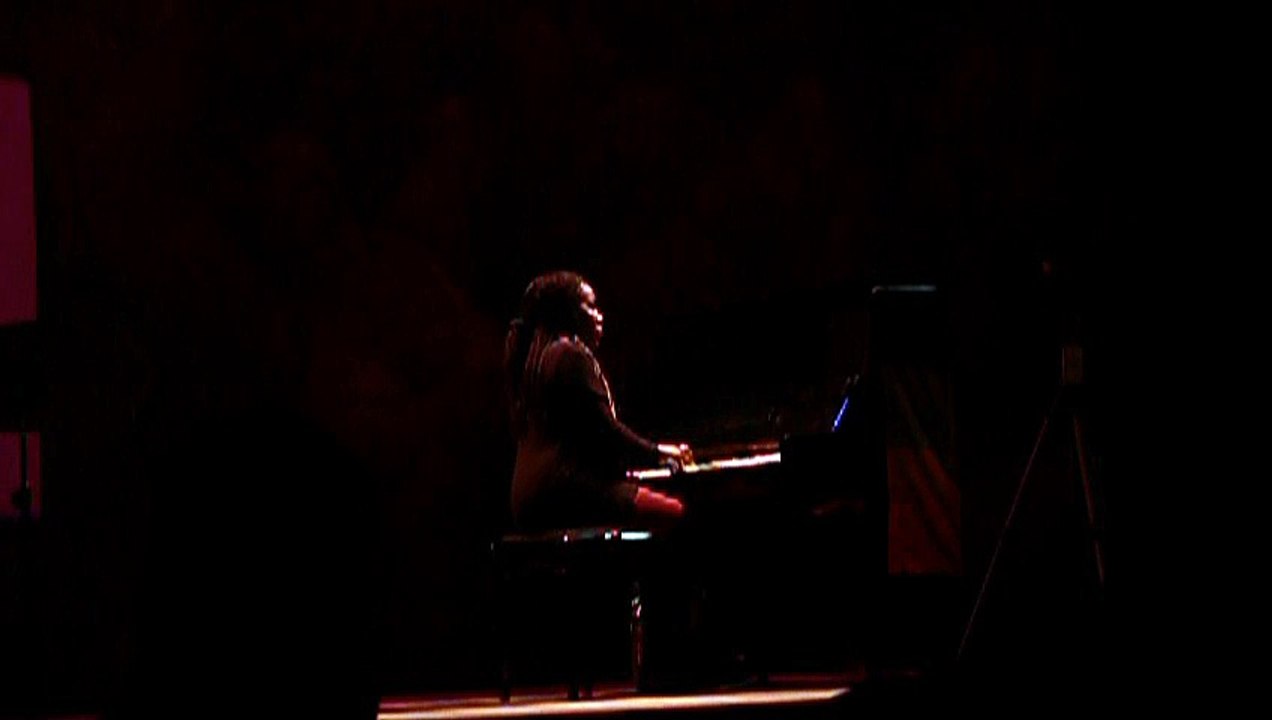 Extrait d'un récital de musiques orientales (Palestiniennes, Libanaises) transcrite pour piano par Coraline Parmentier