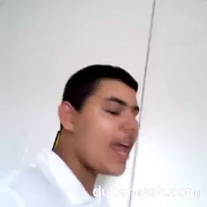 Bob Esponja pedindo cerveja