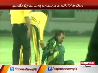 Farooq Sattar fall down during making Runs